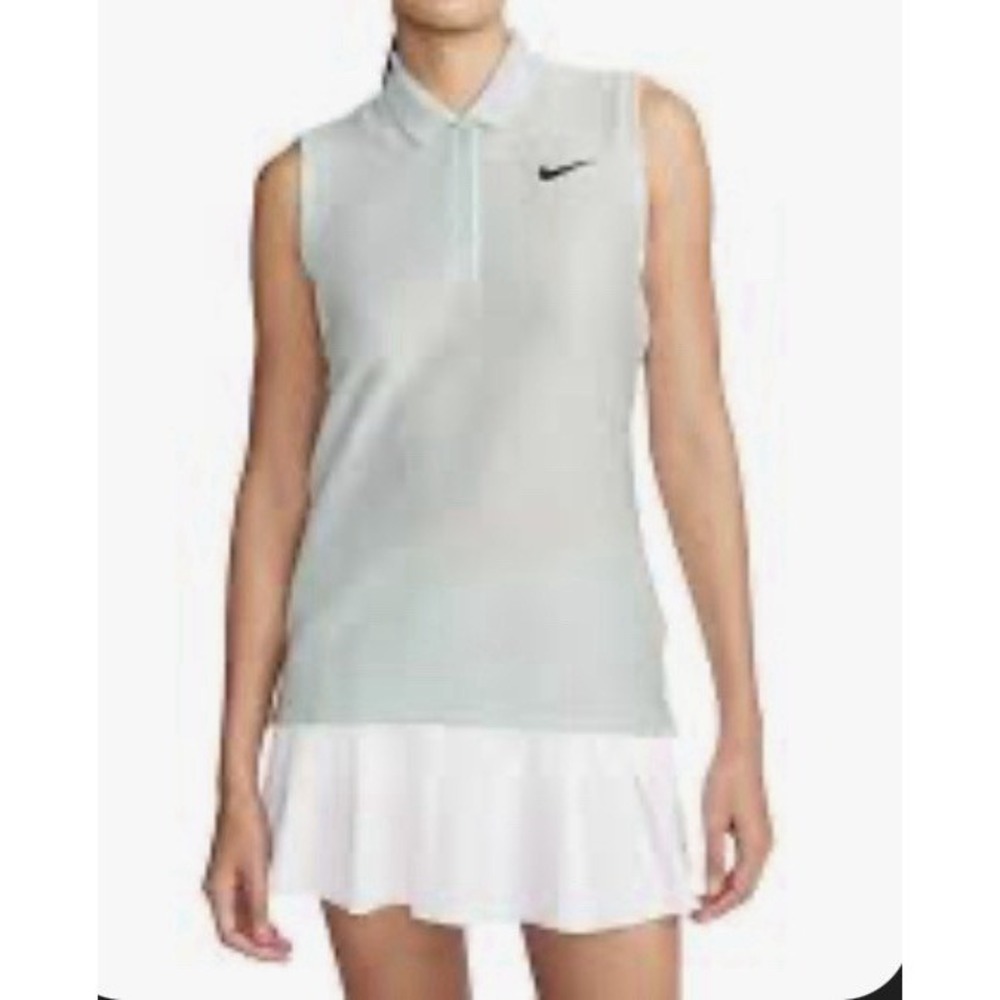Nike Women's Size M Victory Dri-FIT Sleeveless‎ Striped Golf Polo Lightweight